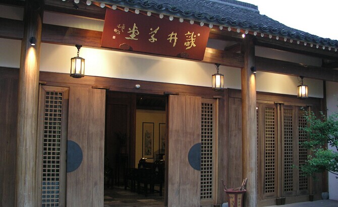 開一家真正的土菜館，可能比西餐廳還難