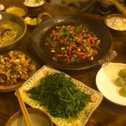 姑姑宴冒菜缺斤短兩，餐飲業(yè)菜量標(biāo)注缺失