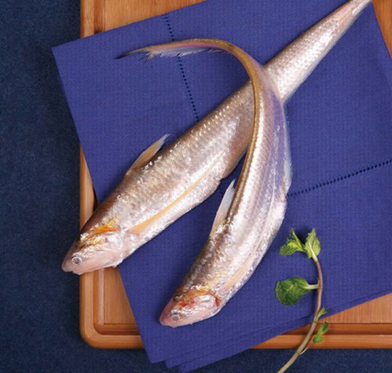 長(zhǎng)江刀魚面臨禁捕危機(jī)，價(jià)格暴漲達(dá)4000元一斤