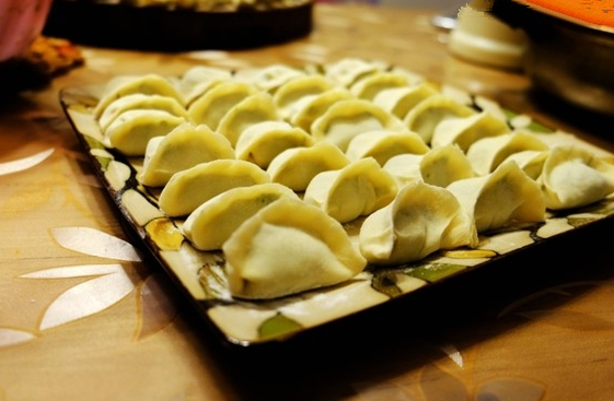 案例|餐廳遇“天災(zāi)”生意大滑，員工流失，怎么自救？
