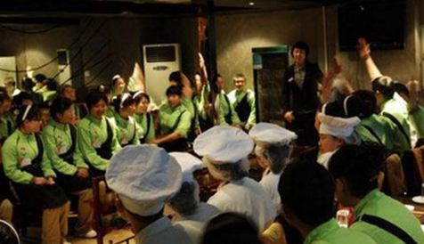 你不在，餐廳就亂成一鍋粥？你該需要一個(gè)后備店長(zhǎng)！|餐飲界