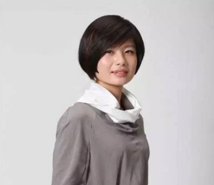 這家餐廳給服務員穿1000多元的潮服，效果你意想不到