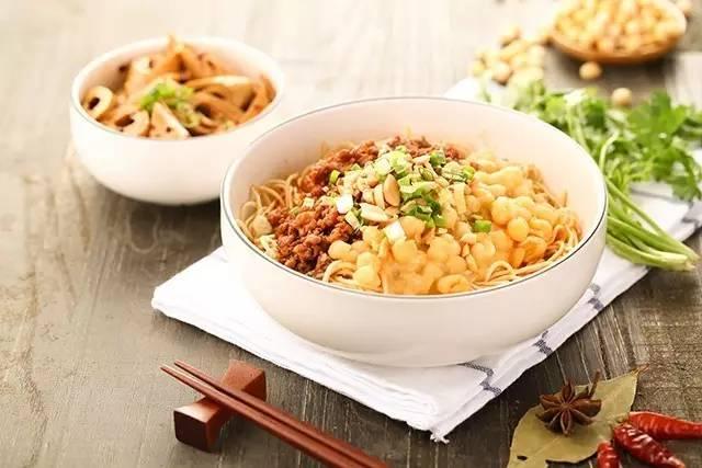 他把一個單品做到整個城市為之“瘋狂”，背后的秘密竟是這樣！|餐飲界