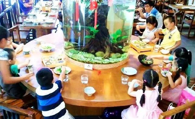 親子餐廳門(mén)檻并不低，入行要掌握哪三個(gè)維度方法論？|餐飲界