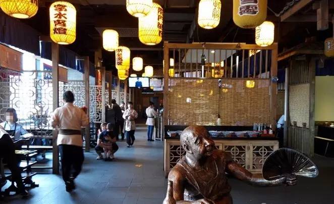 街邊店VS購物中心，火鍋品牌的玩法大不同!來看它們?cè)趺醋?
