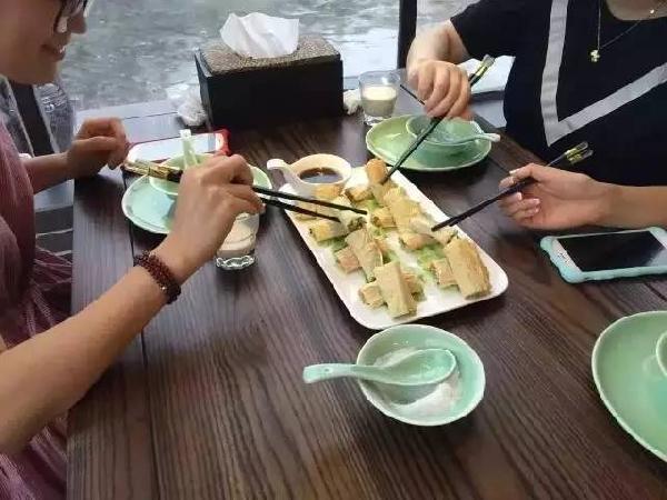 年底再不放大招，你的餐廳就OUT了~