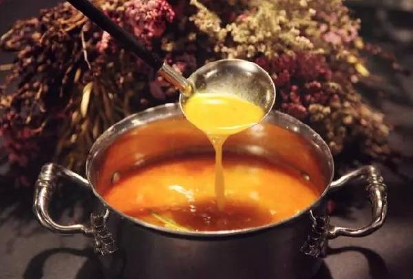 火鍋店這么多，她的自創(chuàng)品牌憑什么就能一炮而紅？|餐飲界