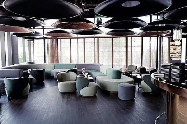 奔馳也開餐廳？奔馳全國(guó)第一家餐廳閃亮登場(chǎng)