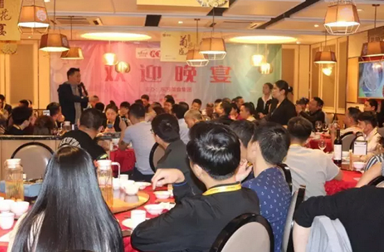 全國100位美食達(dá)人現(xiàn)場(chǎng)考察譚廚中山傳家菜，火爆朋友圈！