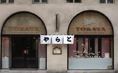 日本小吃店如何做大做強(qiáng)？我們發(fā)現(xiàn)了兩種完全不同的方法