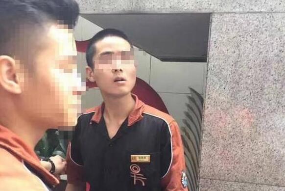 顧客催拿餐牌被服務(wù)員打？餐廳做到這樣才不會被投訴