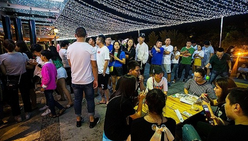 夜宵越火 城市越活？中國夜宵經(jīng)濟大比拼