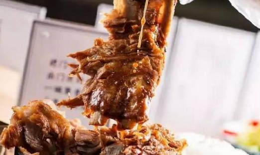 這間餐廳憑一份“犟骨頭”半年拿下天津，現(xiàn)在還要征服北京