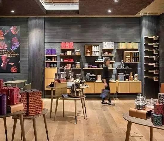 星巴克的焦慮：豪擲88億收回門(mén)店所有權(quán)、關(guān)閉379家茶飲店……