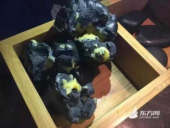 桂滿隴食盒現(xiàn)十幾條活蛆，公安機(jī)關(guān)介入調(diào)查|餐飲界