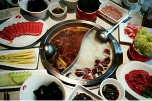 真相| 出問(wèn)題的海底撈 可不是一家簡(jiǎn)單的火鍋店！|餐飲界