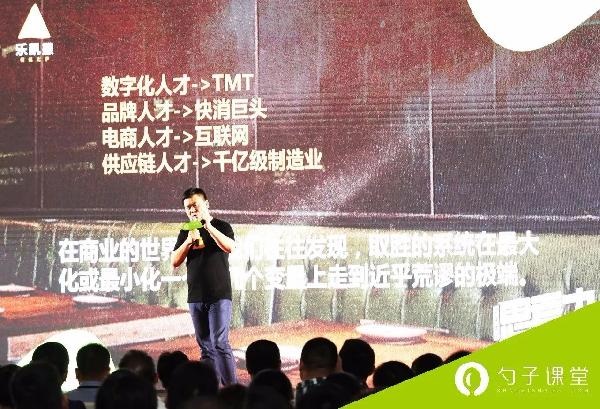 聽說你五行缺人，所以你知道“挖人”的正確姿勢嗎？