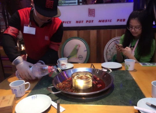 吃膩了火鍋，想換換口味?麻辣美味的水煮肉片食譜送給你