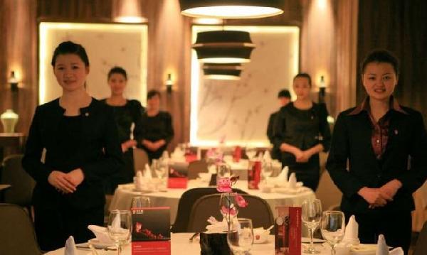 員工就活該吃回鍋油？俏江南不倒閉誰倒閉？|餐飲界