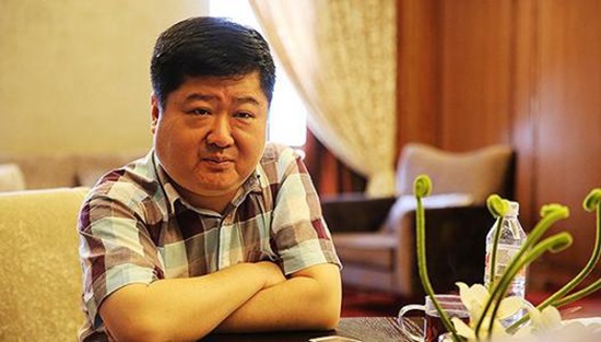 他靠4張餐桌起家15年成餐飲首富，今公司股票面臨拍賣或丟控制權(quán)