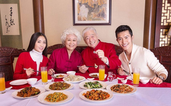 年夜飯變成了“年夜煩”，你怎么看？