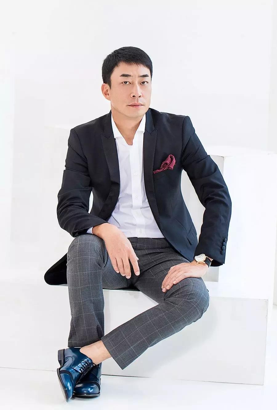 他開8種不同業(yè)態(tài)餐廳，每一家都很火，他到底靠什么？