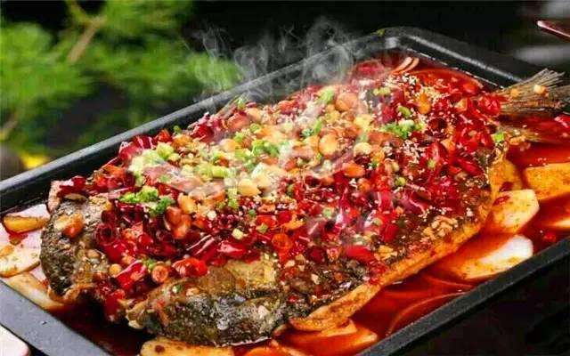 縱有萬般風(fēng)情，不及同桌的蛙烤魚銷魂