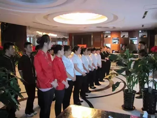 餐廳開(kāi)例會(huì)把握這3點(diǎn)，讓你的員工整天跟打雞血一樣|餐飲界