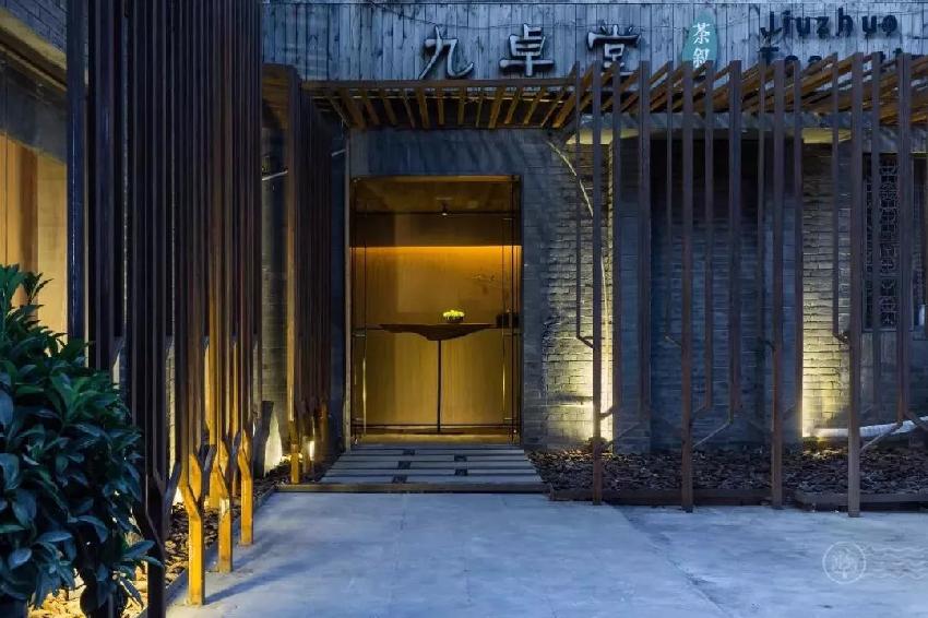 有一種比心，一定要給這家以撞色構(gòu)造的餐廳！