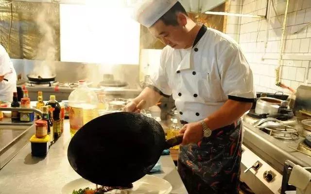 開餐廳四個數(shù)據(jù)定生死，不會算你就永遠做不大！