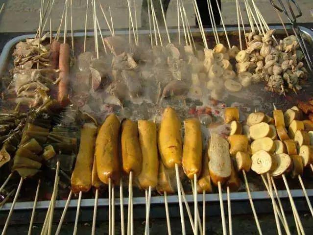 如何區(qū)分麻辣燙、冒菜、串串？重點全在這兒！