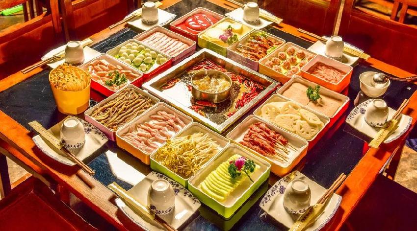 接手了一家火鍋店，過了兩天，我哭了！