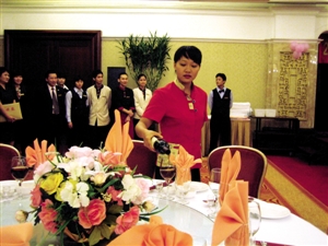 員工主動(dòng)辭職，糊涂公司賠2萬(wàn)余元！餐企如何規(guī)避用工風(fēng)險(xiǎn)？|餐飲界
