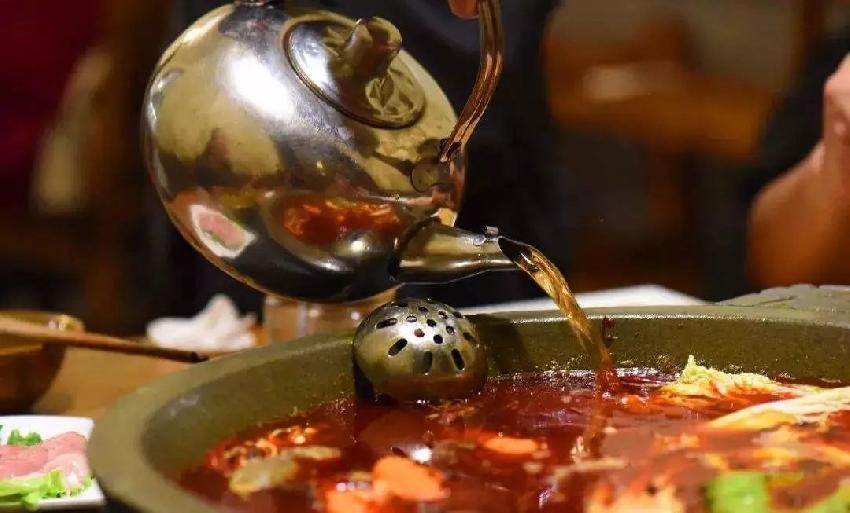 茶飲，火鍋店不可或缺的“主菜”
