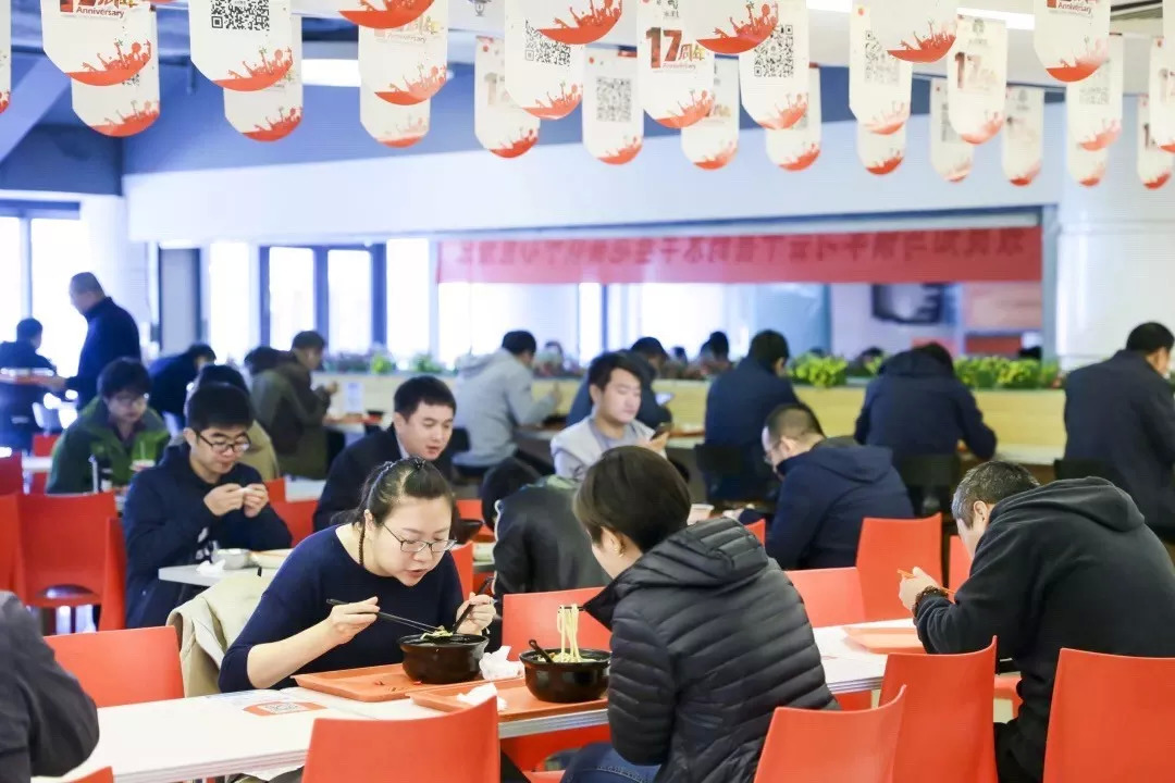 洗牌在即，品牌化團(tuán)餐“入伙”正當(dāng)時？ | 餐見
