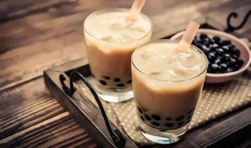 奈雪的茶、喜茶、珍蜜堂全面進(jìn)擊，疫情后的茶飲市場將誰主沉浮?|餐飲界