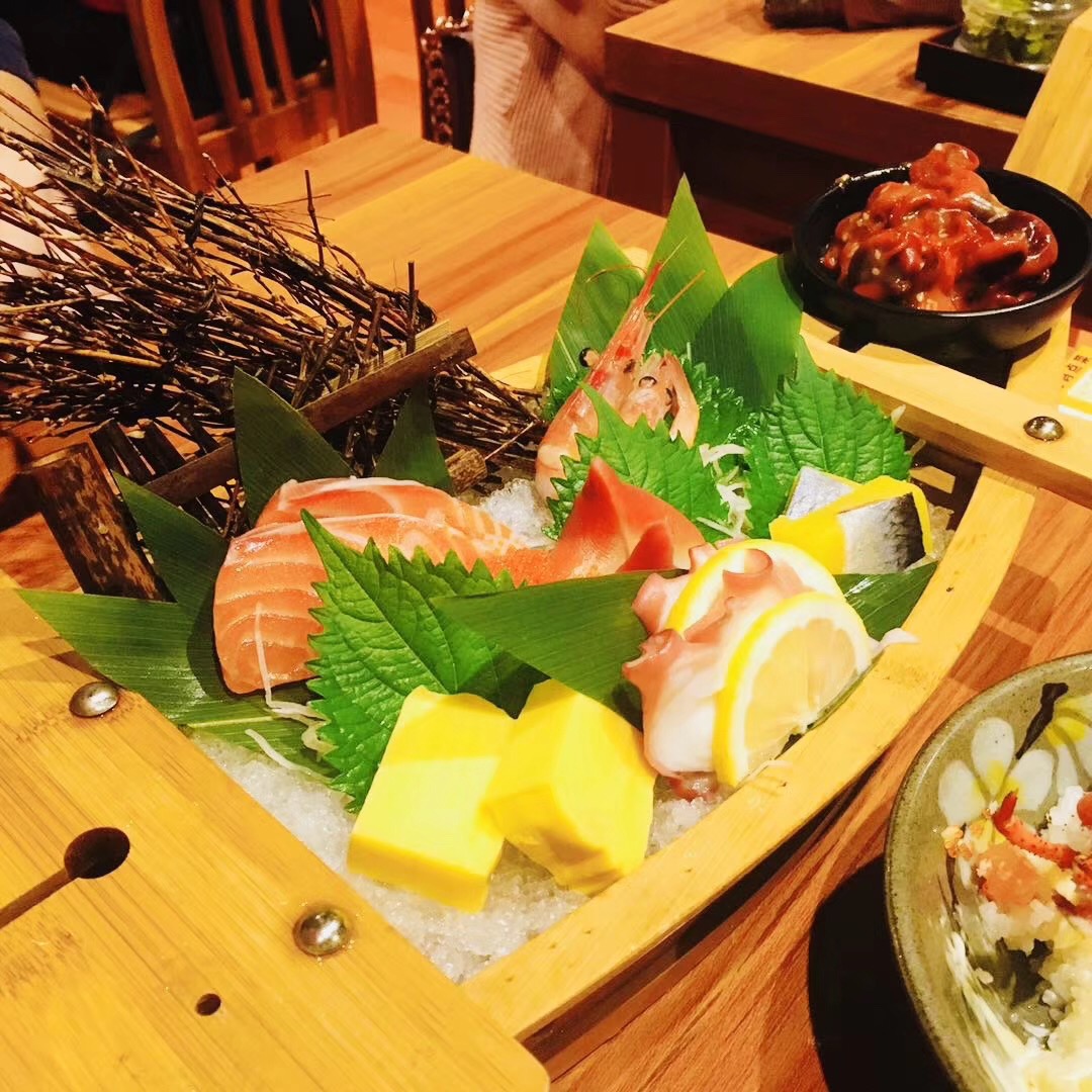 餐飲大事件220期 |瑞幸咖啡重新放開加盟、阿里巴巴本地生活全資收購美味不用等、Angelababy官宣成都開火鍋店|餐飲界