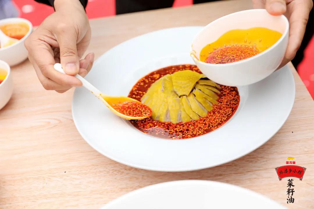  無辣不歡，看金龍魚外婆鄉(xiāng)小榨菜籽油如何打動辣食愛好者的胃？