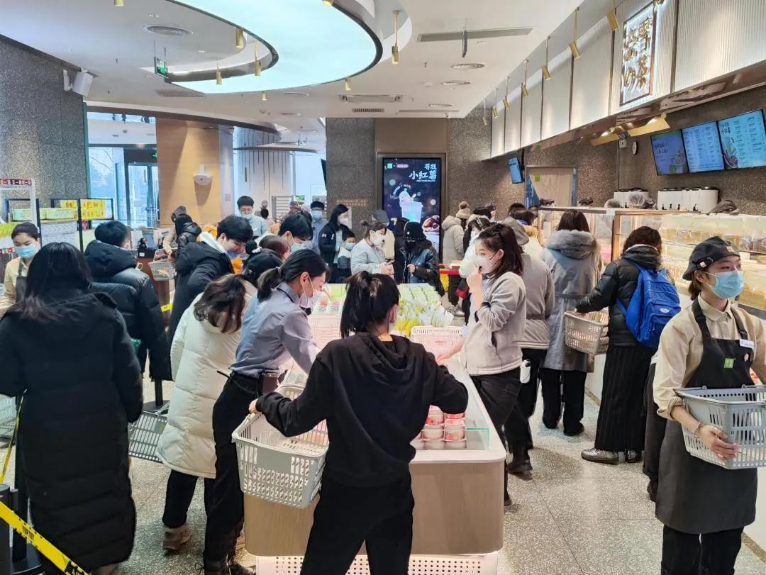奈雪哈爾濱單店日營收40萬刷新紀錄，店員開工喜提獎金萬余元
