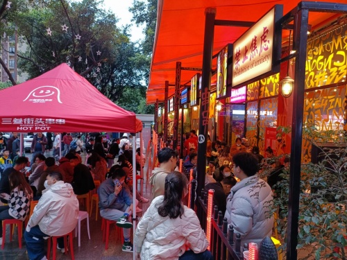 油炸噴香涮煮入味，看這家串串如何做到日排400+