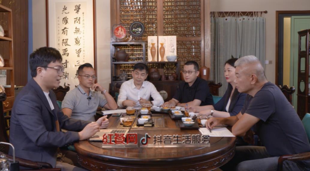 18位餐飲人齊聚，共同探討特殊時(shí)期線上經(jīng)營新趨勢(shì)、增長新方法