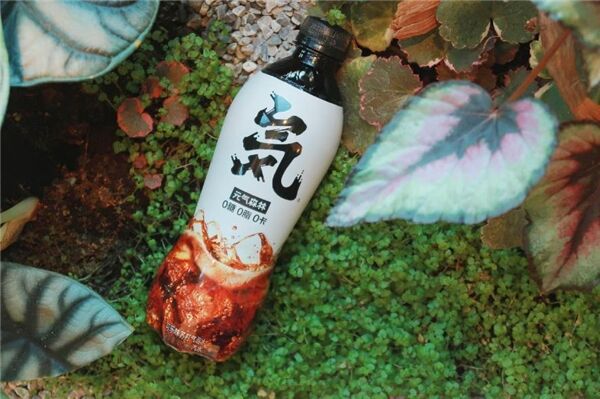 元?dú)馍挚蓸肺稓馀菟缴鲜?，不添加苯甲酸鈉等防腐劑及磷酸